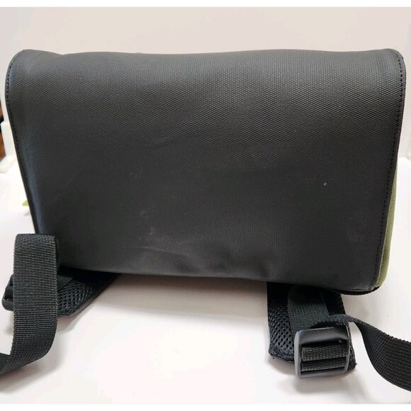 NWT Moleskine Nomad Medium Backpack Bag Padded Unisex Green - Picture 16 of 16